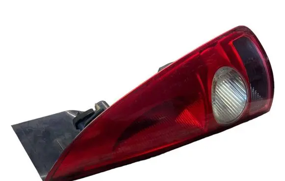 Renault Espace III Rear/tail lights 8200027152