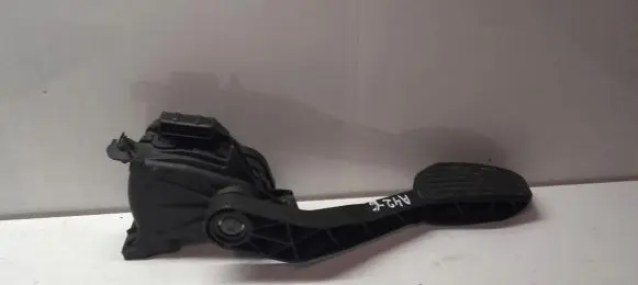 Volvo V70 Accelerator throttle pedal 30636006 A426
