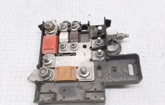 Peugeot Boxer Other engine bay part