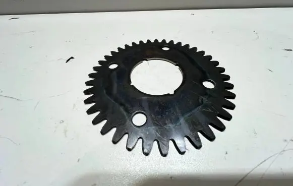 Nissan Patrol Y60 Timing chain sprocket 33126-01J01 3312601J01
