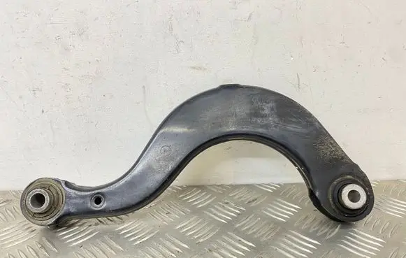 Rear control arm