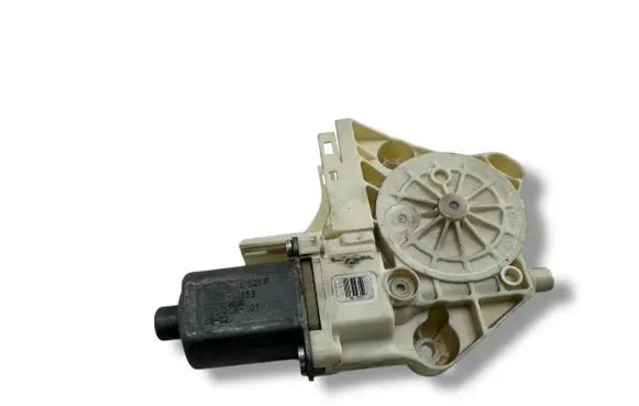 Ford Focus ST Front door window regulator motor 4M5T14553 E521F 995209101