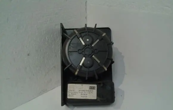 Cup holder front