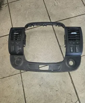 Opel Vivaro Radio/GPS head unit trim 93452450 93453370 682607479R