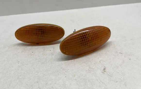Nissan Almera Tino Front fender indicator light E101674 236761
