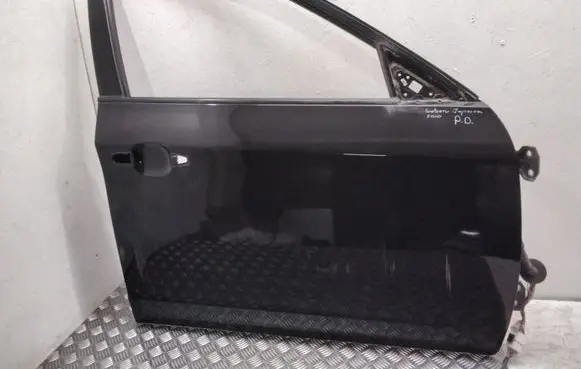 Subaru Impreza III Front door