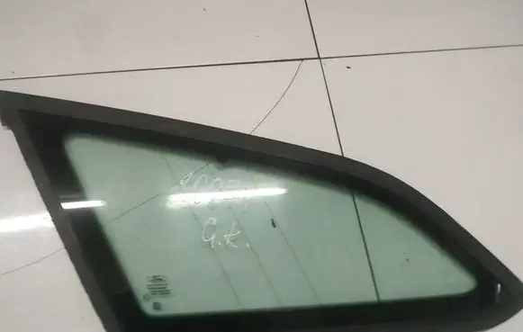 Ford Focus Rear side window as2