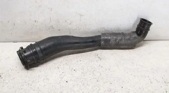 Opel Vivaro Fuel tank filler neck pipe 93452811 779582170