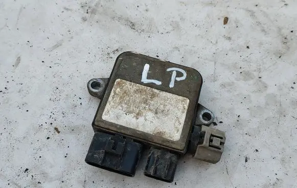 Tesla Model S Relay mounting block 82821-20280