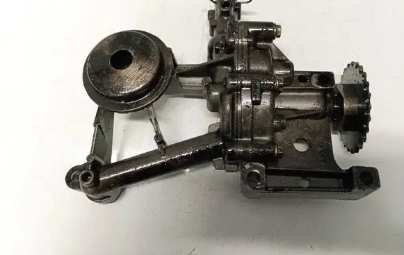 Renault Laguna I Oil pump 0070905004