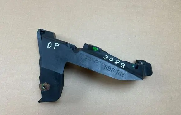 Jeep Wrangler Fender mounting bracket 21419A