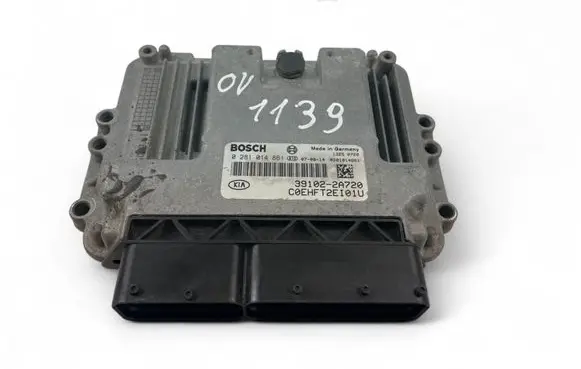 KIA Ceed Engine control unit/module ECU 391022A720 0281014861