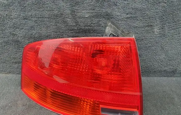 Audi A4 S4 B7 8E 8H Rear/tail lights 8E5945095