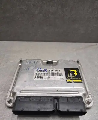 Audi A4 S4 B6 8E 8H Engine control unit/module 8E0907401B 28SA4937 0281010446