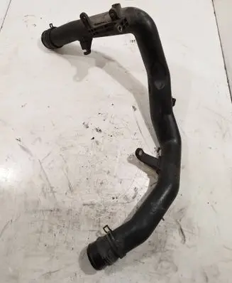 Volkswagen Polo IV 9N3 Intercooler hose/pipe 5q6145762an