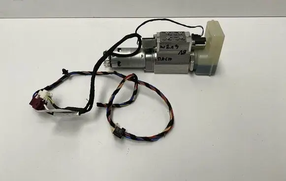 Mercedes-Benz E W238 Convertible roof hydraulic pump A2388000030