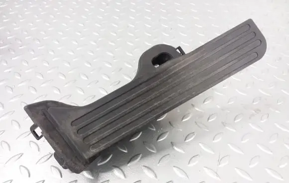 Volkswagen PASSAT CC Accelerator throttle pedal 1K1723503L