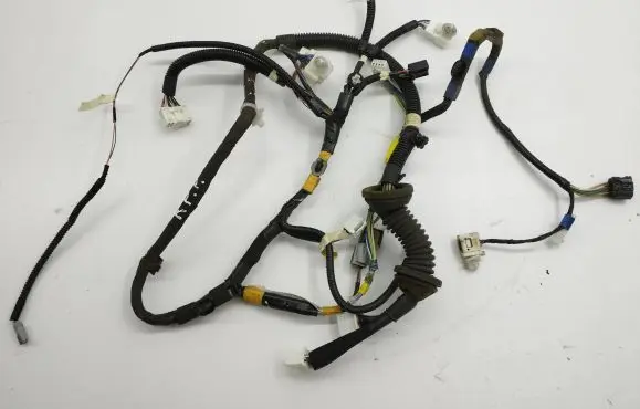 Lexus IS 220D-250-350 Front door wiring loom 8974653020 8215253150D