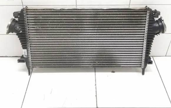 Opel Insignia A Intercooler radiator 13241751 P1831002