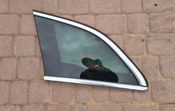 Opel Insignia B Sliding door window/glass 