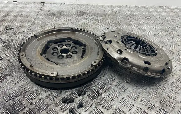 Mazda 6 Clutch set kit L30416410B