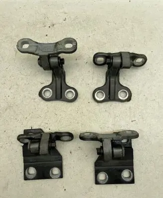Volvo C30 Front door hinge set 30784888 30784887 31218485