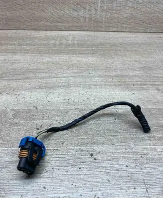 BMW 5 E39 Plug wire 1382189