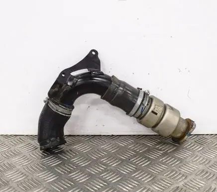 Volvo V40 Air intake hose/pipe AV616C750AE