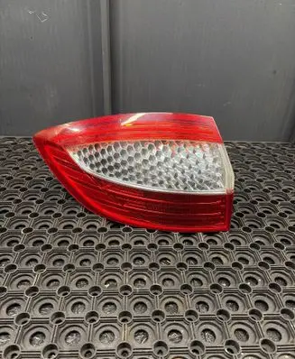 Ford Mondeo MK IV Rear/tail lights 7S7113405B