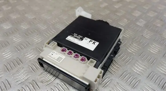 Toyota Prius (XW50) Comfort/convenience module 8922147451 8273047530 8273047530C