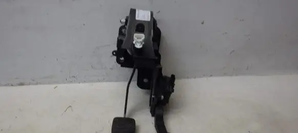 Opel Movano B Accelerator throttle pedal