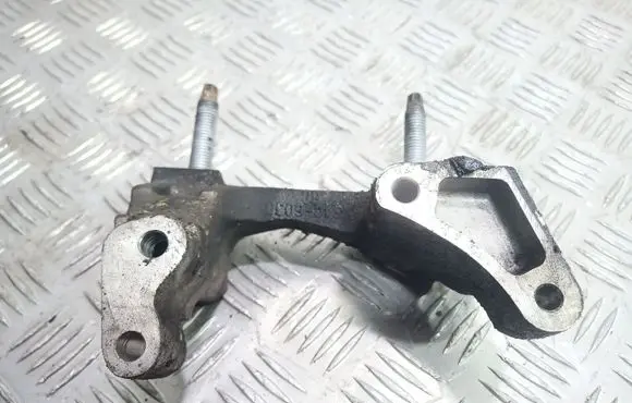 Ford Focus Engine mounting bracket S406050