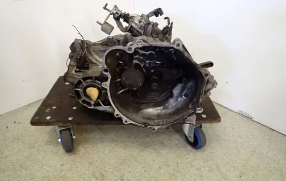 Mitsubishi Lancer Manual 5 speed gearbox