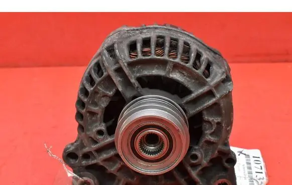 Volkswagen PASSAT B5.5 Generator/alternator 028903031
