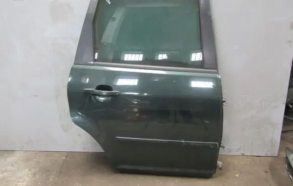 Ford C-MAX I Rear door