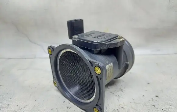 Volkswagen Golf IV Mass air flow meter 06A906461B AFH6010C 41198