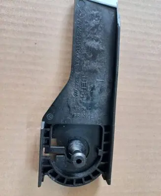 Mercedes-Benz B W246 W242 Radiator mount bracket A2465040540