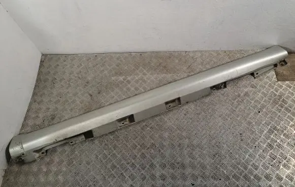 Toyota Corolla Verso AR10 Sill 758520F010 758520F020