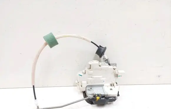 Audi A6 S6 C6 4F Front door lock 4F1837016