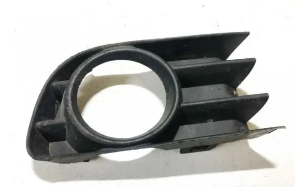 Renault Megane II Front bumper lower grill 8200115117