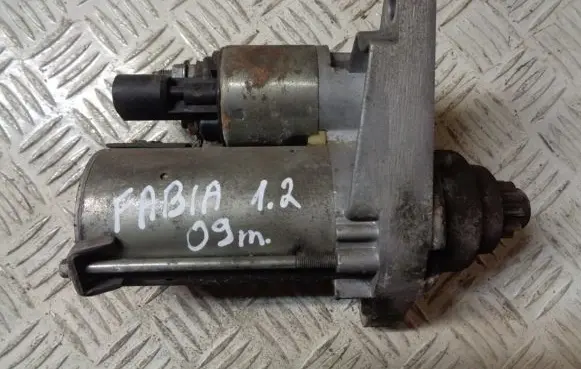 Skoda Fabia Mk2 (5J) Starter motor 02T911023S