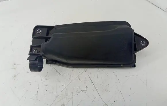 Vacuum air tank