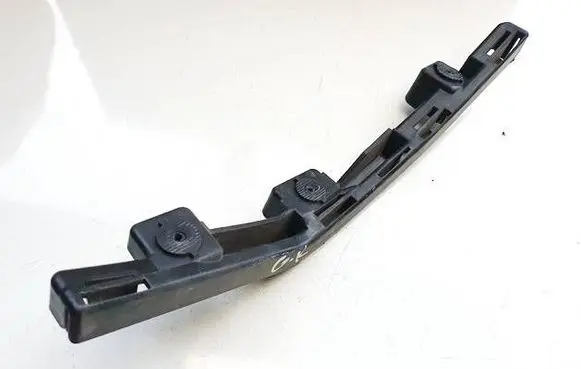 Volvo V40 Rear bumper mounting bracket 31290589