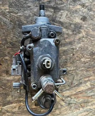 Fuel injection high pressure pump