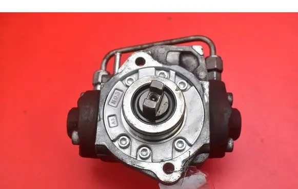 Toyota Auris 150 Fuel injection high pressure pump 221000R011