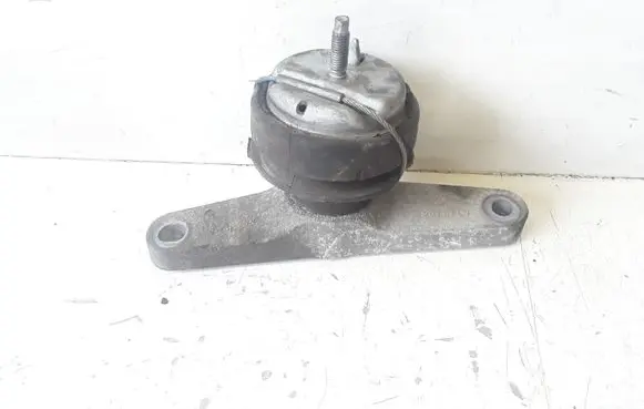 Volvo V50 Engine mount bracket 30778955 30778782