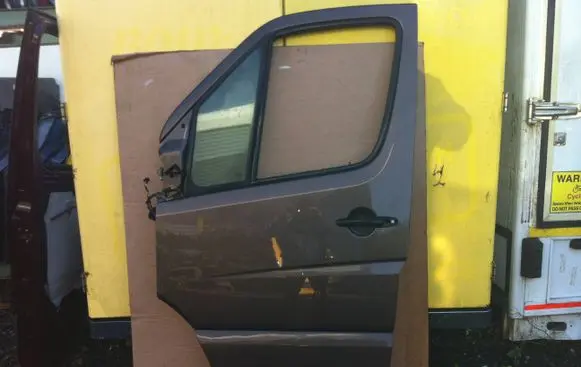Volkswagen Crafter Front door