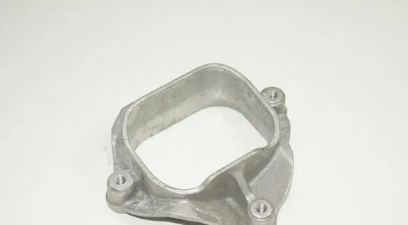 Audi A8 S8 D4 4H Engine mounting bracket 4H0199335B