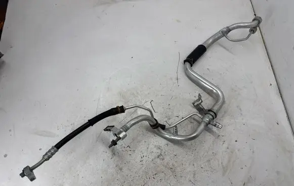 Chevrolet Camaro Air conditioning (A/C) pipe/hose 84341885 1534980 1534979