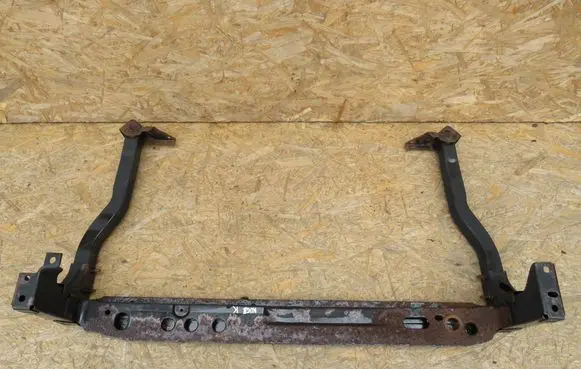 Ford Kuga II Radiator mount bracket 
